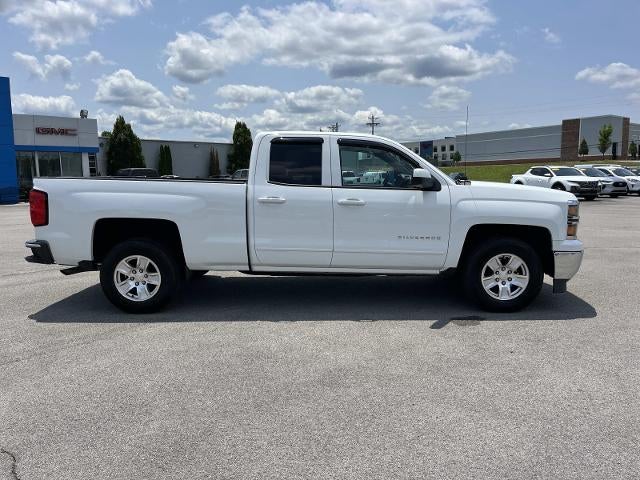 2015 Chevrolet Silverado 1500 — rear three-quarter view